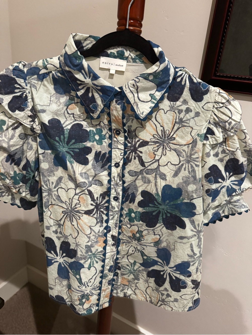 Entro Blue Floral Puff-Sleeve Blouse